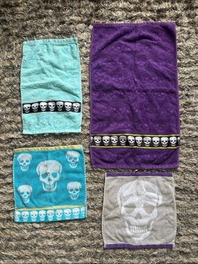 Betsey Johnson 100% Cotton Skull Towel Set - Purple, Teal, Aqua, Gray